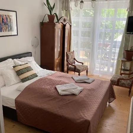 בית אירוח Panorama Apartman*** אגר