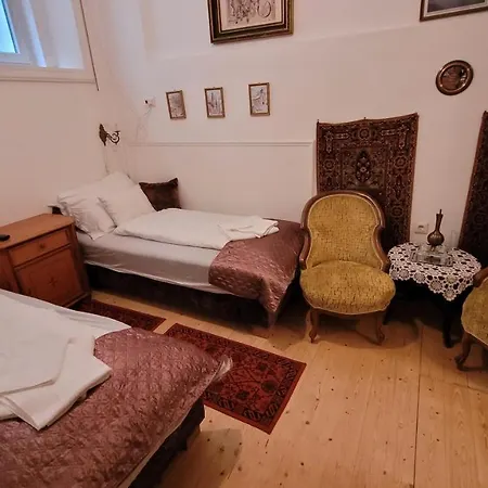 Panorama Apartman*** בית אירוח אגר
